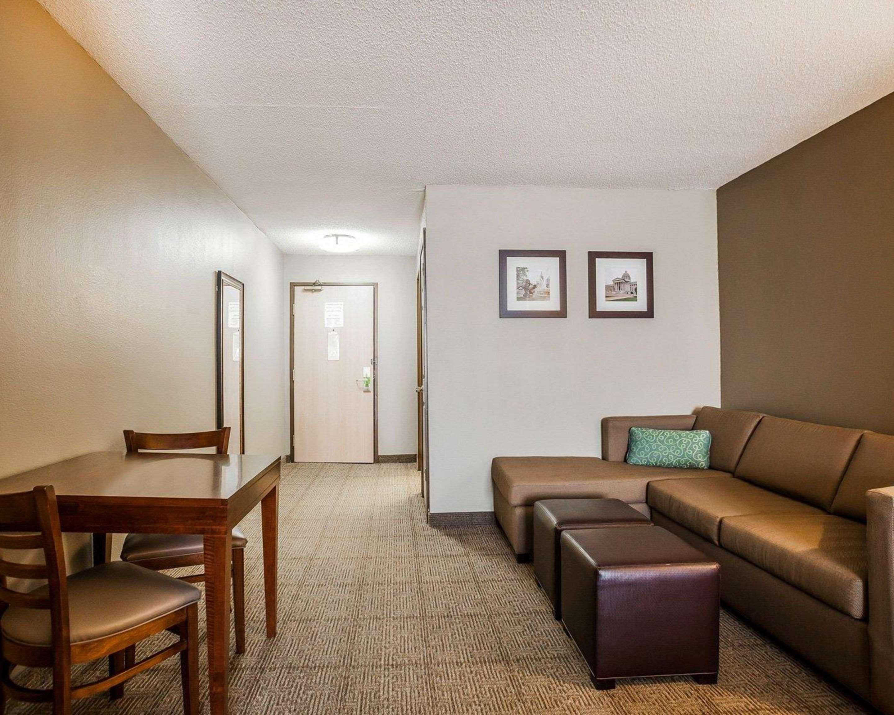Comfort Inn & Suites Moberly Exteriör bild